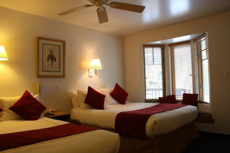Hotel St. Moritz Lodge & Condominiums