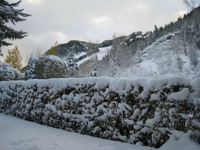 Hotel St. Moritz Lodge & Condominiums