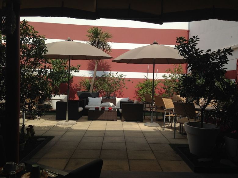 Hotel H�tel C�t� Patio