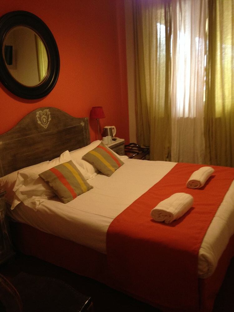 Hotel H�tel C�t� Patio