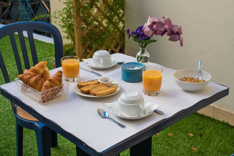 Brit Hotel Colbert Juan Les Pins