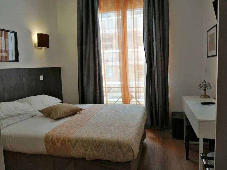 Brit Hotel Colbert Juan Les Pins