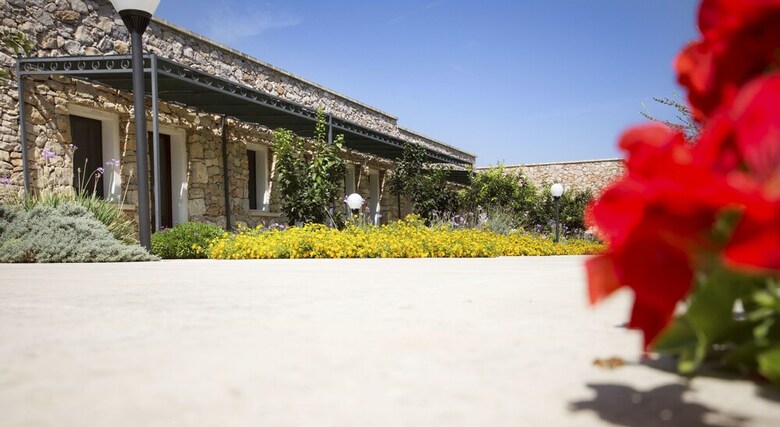 Volito Hotel & Resort