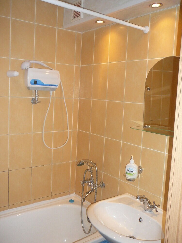 Apartment On Melnichnaya 24