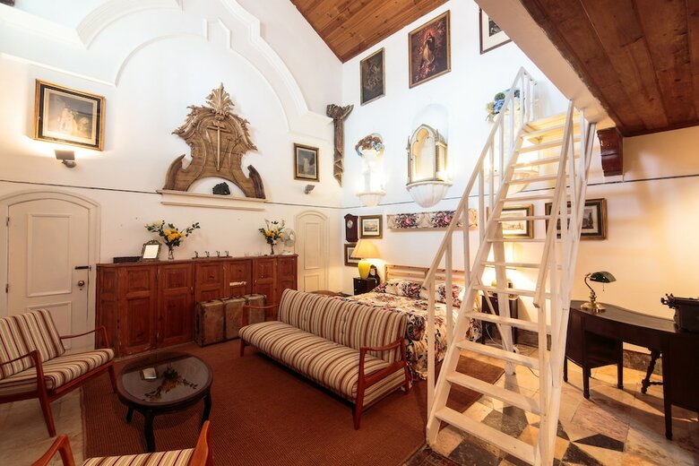 Villa Shepinetree - Capela House