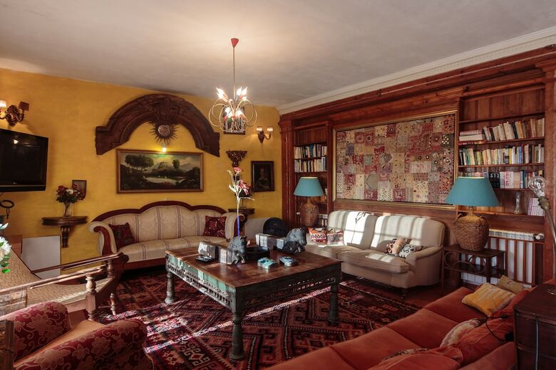 Villa Shepinetree - Capela House