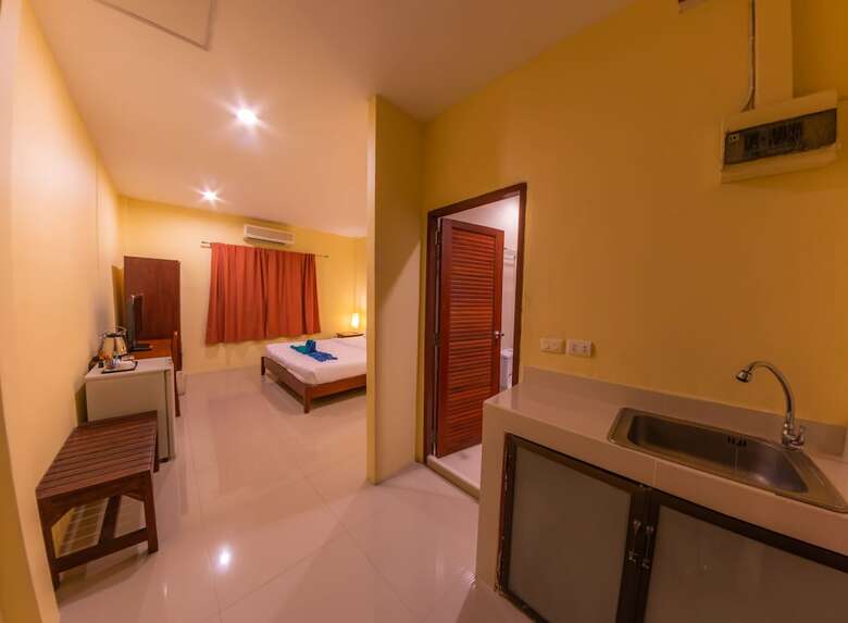 Hostal Enrico Hostel Patong