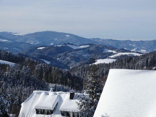 Hostal Pension Haus Hubertus