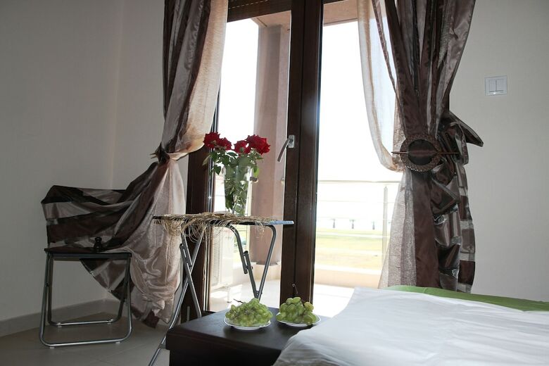 Am Beach House Near The Sea
