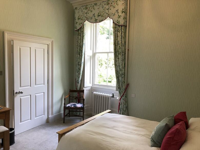 Bed & Breakfast Netherdale House