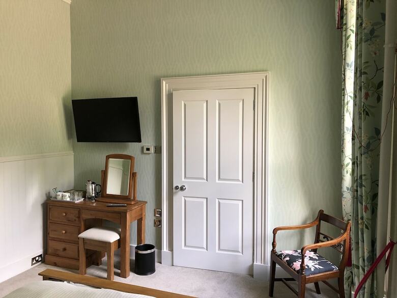 Bed & Breakfast Netherdale House
