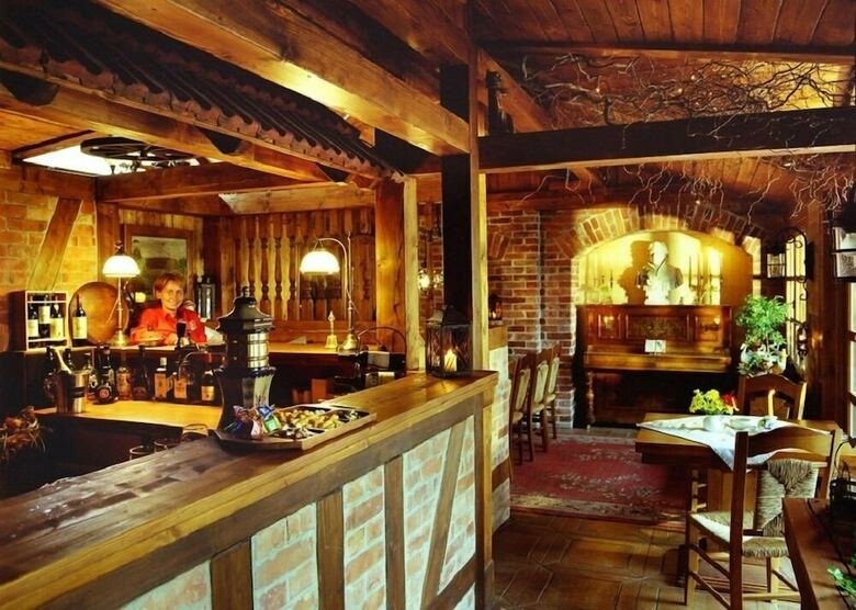 Landhaus & Burg Hotel Romantik