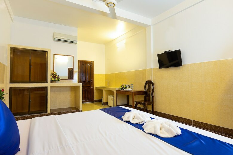Hotel Botoum Hostel