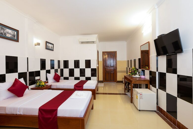 Hotel Botoum Hostel