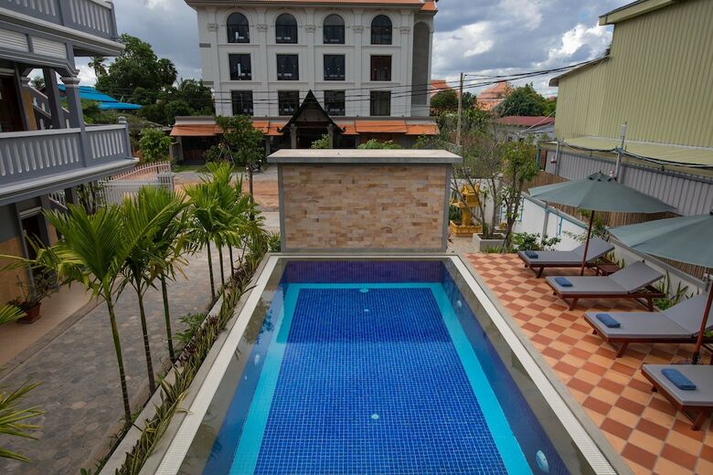 Hotel Botoum Hostel