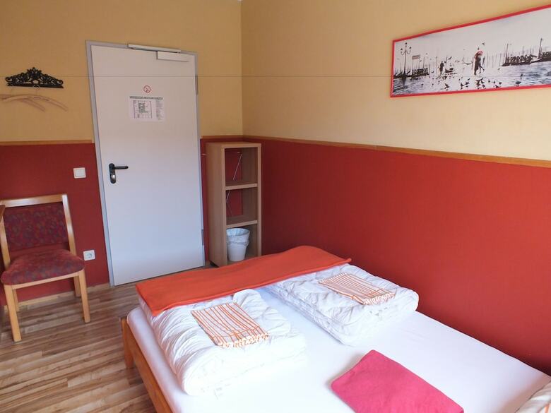Hostal Max Hostel