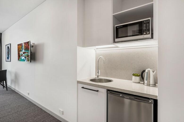 Hotel Essence Suites Taringa