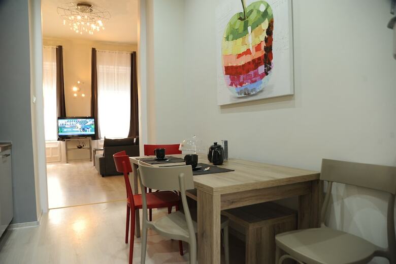 Budapest Easy Flats- Operetta Lux Apartment