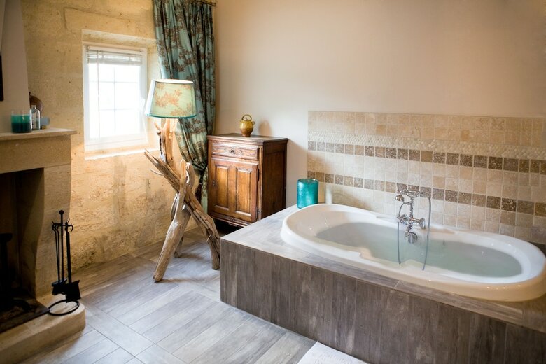 Bed & Breakfast Ch�teau Latour Segur Suites & Spa