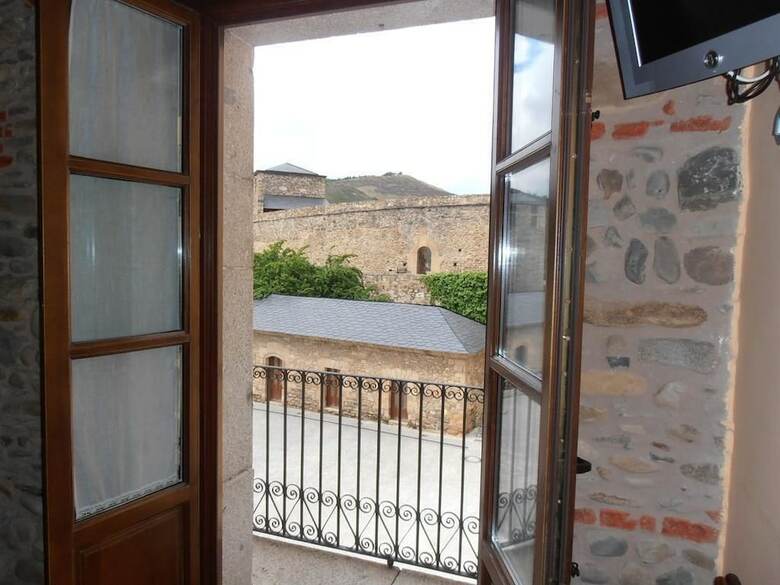 Hostal Virgen De La Encina