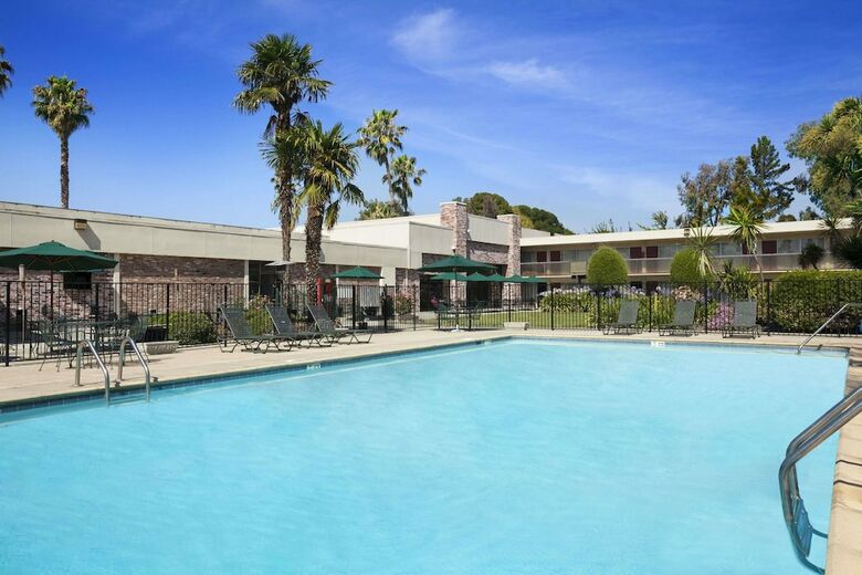 Hotel Ramada By Wyndham Sunnyvale/silicon Valley