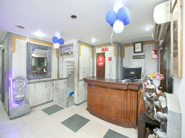 Oyo 14324 Hotel Towns Pride