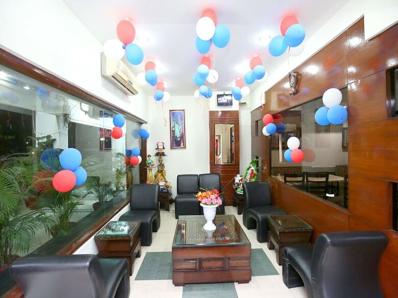 Oyo 14324 Hotel Towns Pride