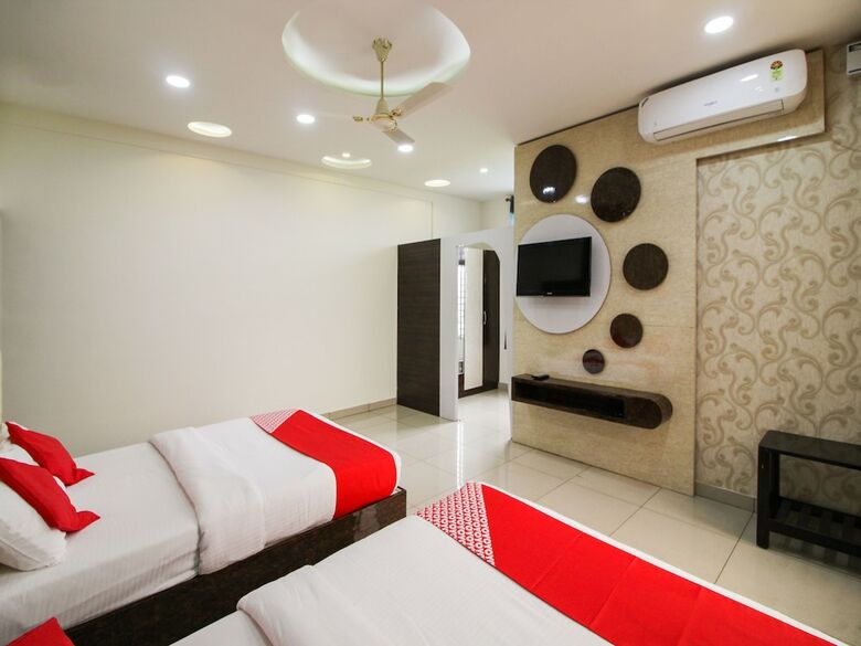 Hotel Oyo 15136 Nisarga Lodge