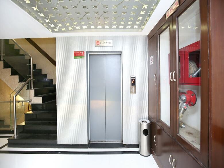 Oyo 15134 Hotel Downtown