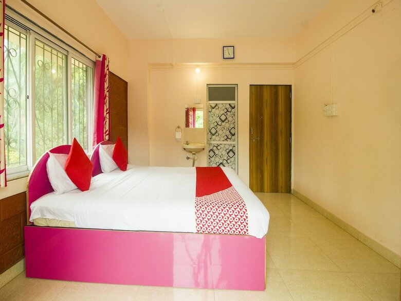 Hotel Oyo 15152 Raghusheela Cottage