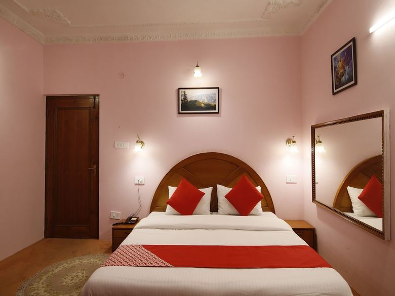 Oyo 14534 Hotel Oakwood