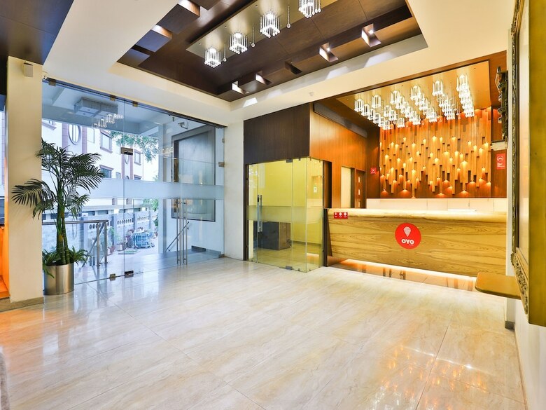 Aparthotel Oyo 13479 Hotel Grand Nakshatra