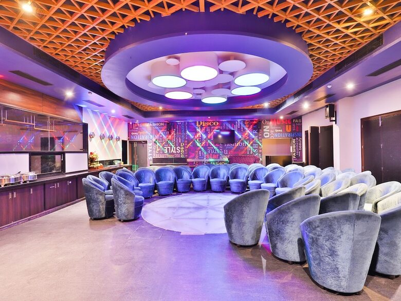 Aparthotel Oyo 13479 Hotel Grand Nakshatra