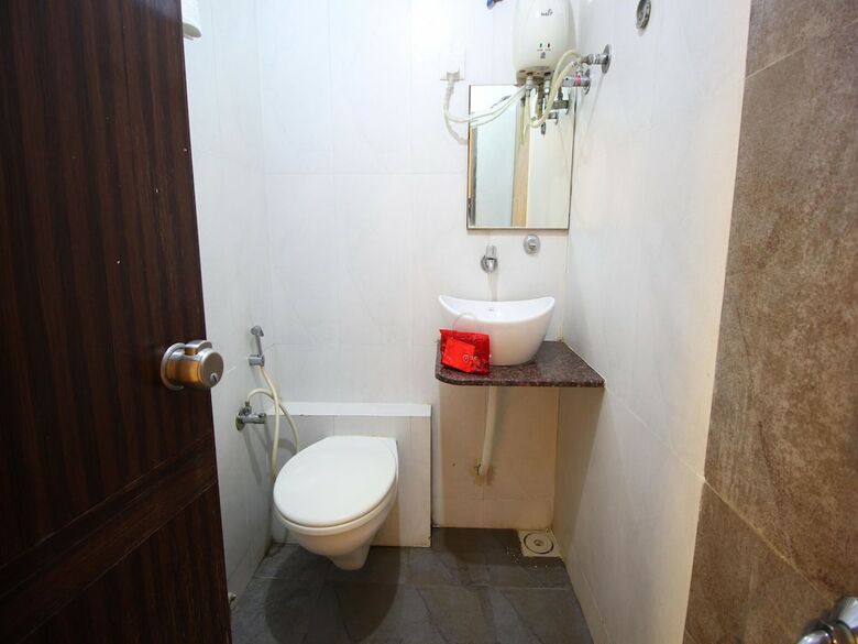 Oyo 2485 Hotel Kalash Inn