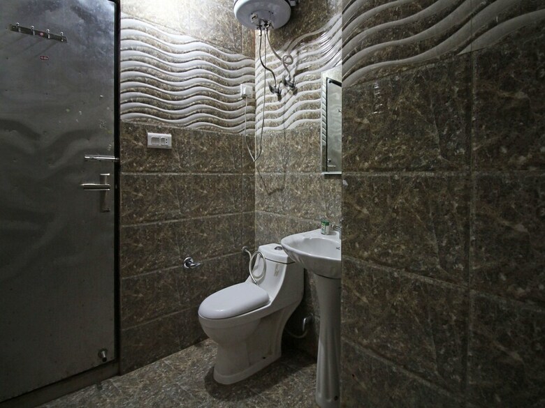 Oyo 5093 Hotel Broadway