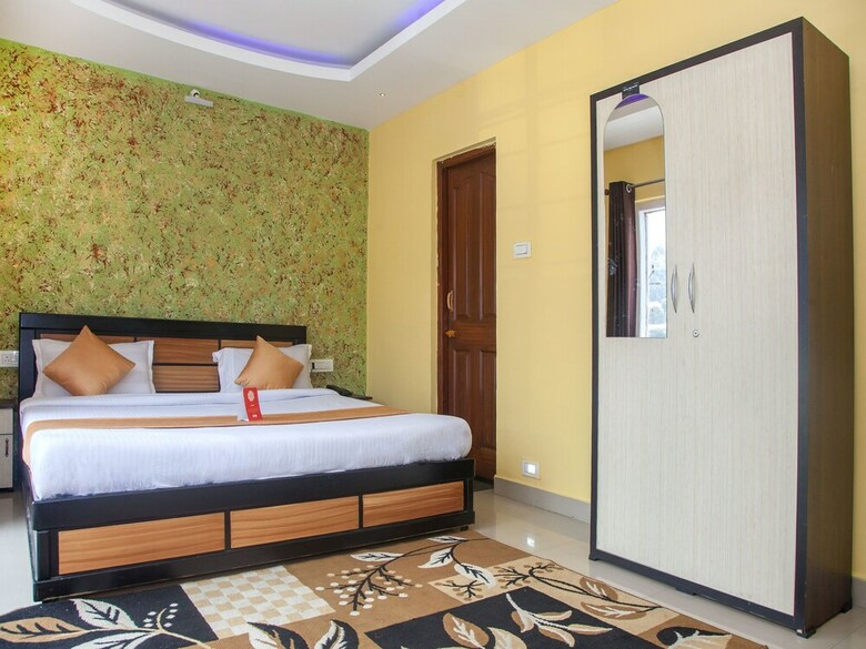 Hotel Oyo 10673 Time Palace Residency