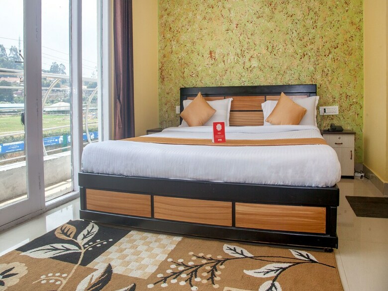 Hotel Oyo 10673 Time Palace Residency