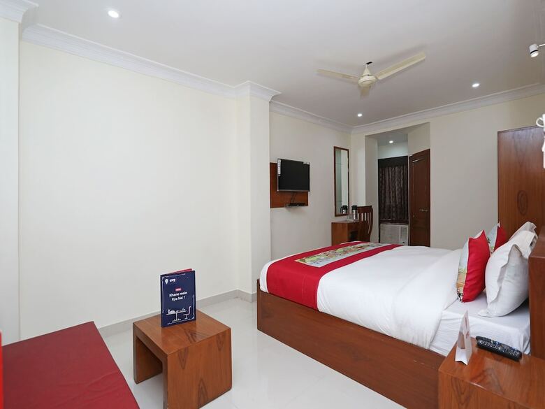 Oyo 10608 Hotel City Palace