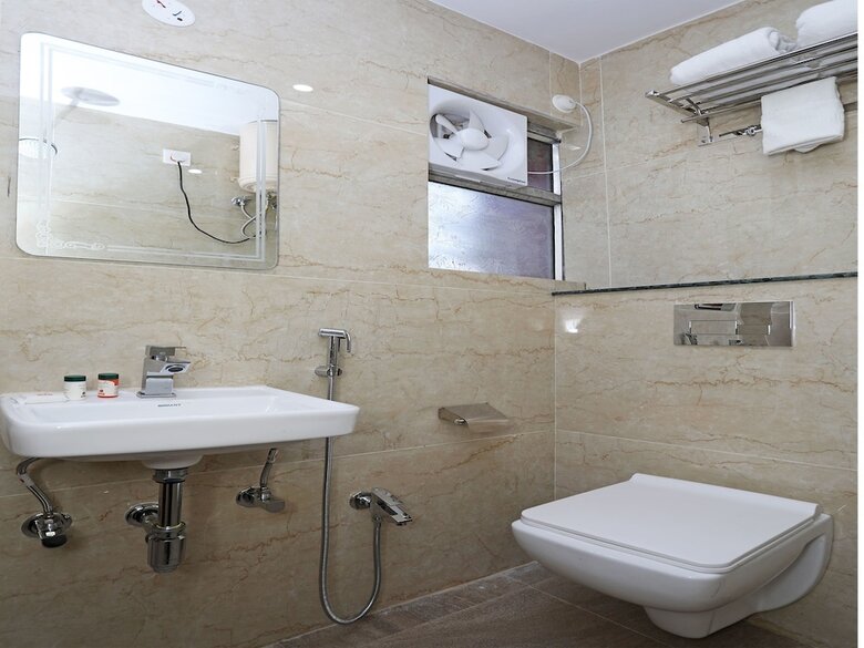 Oyo 10608 Hotel City Palace