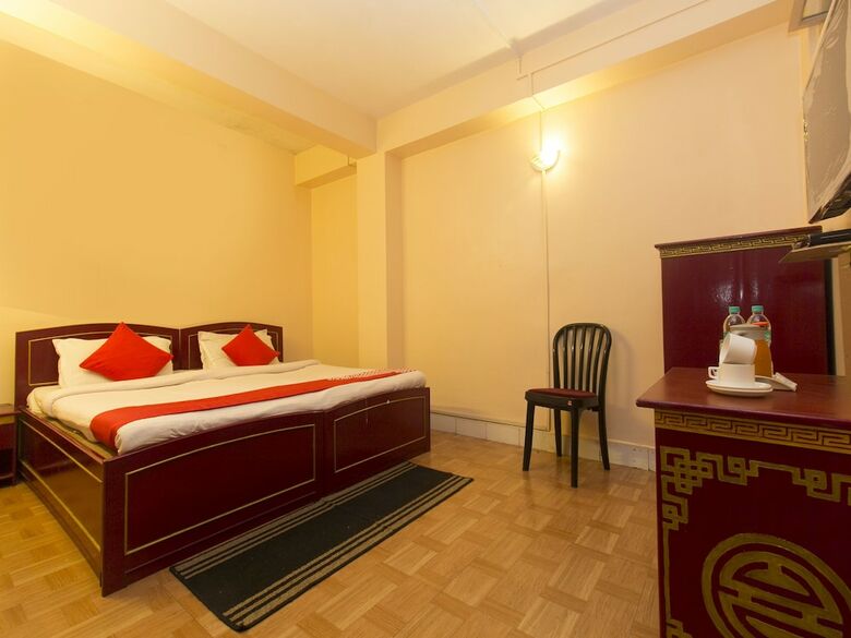 Oyo 12192 Hotel Polok