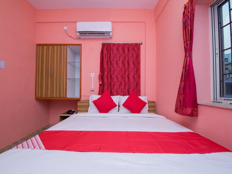 Hotel Oyo 10880 Silver Inn