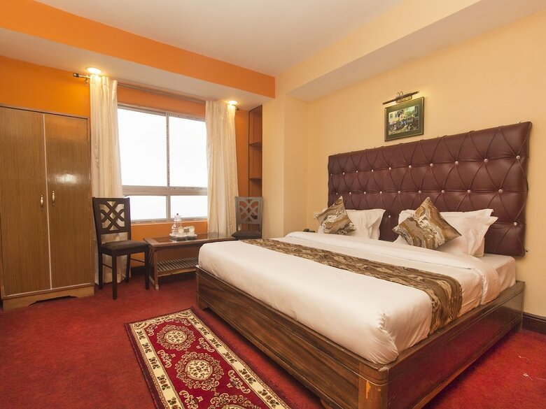 Hotel Oyo 12370 Royal Sarava