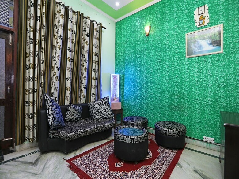 Hotel Oyo 270 Home Stay Inn