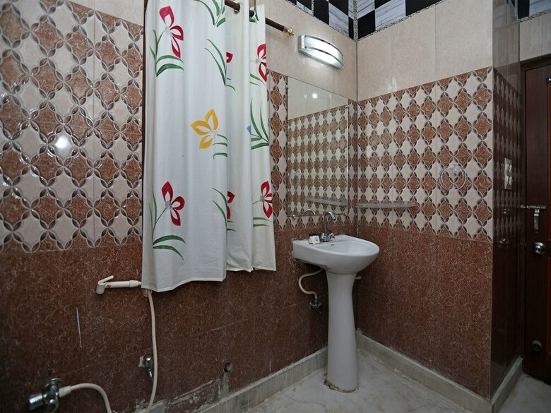 Hotel Oyo 270 Home Stay Inn