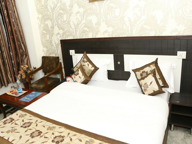 Oyo 6851 Hotel Atithi