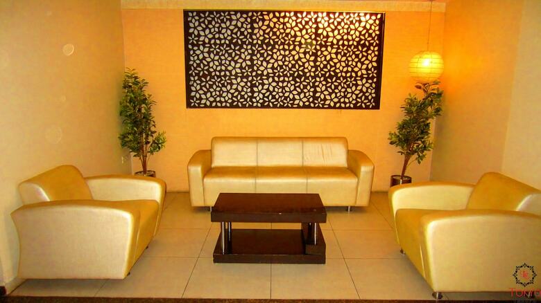 Le Tokyo Hotel Sanand