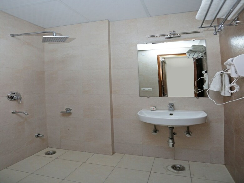Hotel Oyo 13435 Atithi Suites