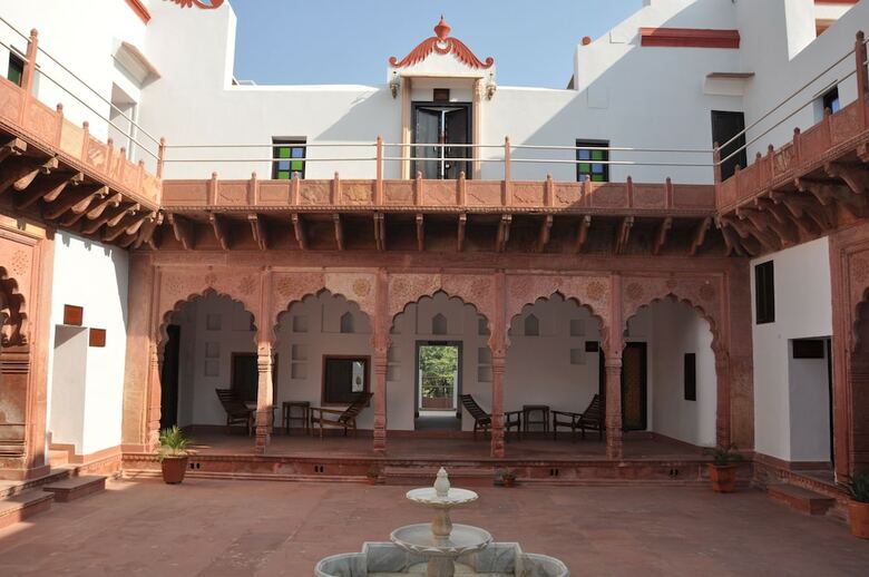 Hotel Amritara Chandra Mahal Haveli