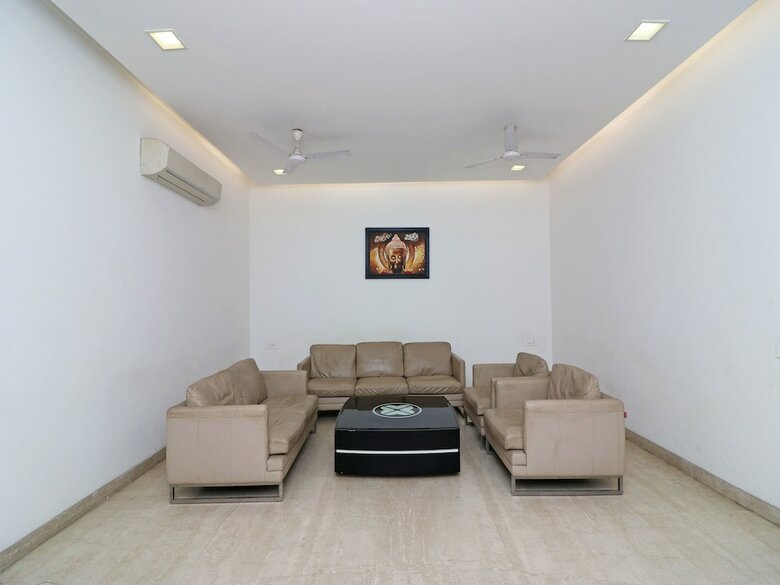 Hotel Oyo 13575 Green Vogue