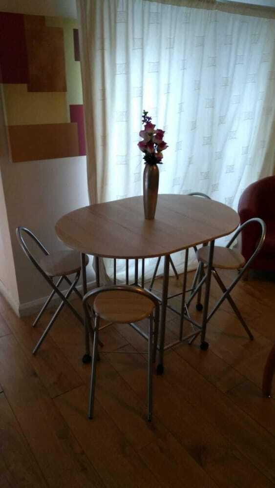 Clean & Modern 1 Bedroom Apartment